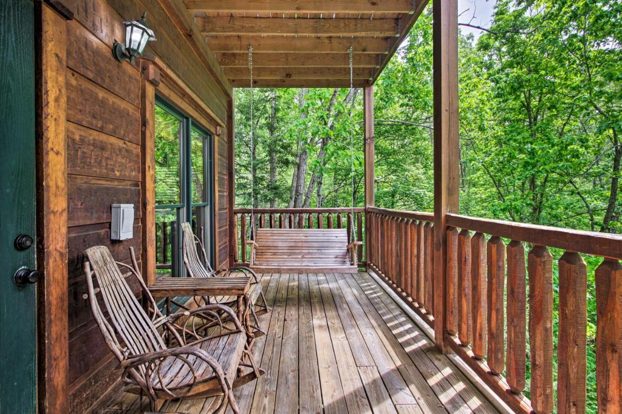 Cabin With Pool Access About 3 Mi To Downtown 개틀린버그 외부 사진